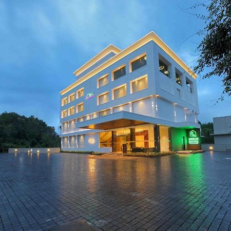 Hotel Park Residency Ayarkunnam Pullappalli Esterno foto