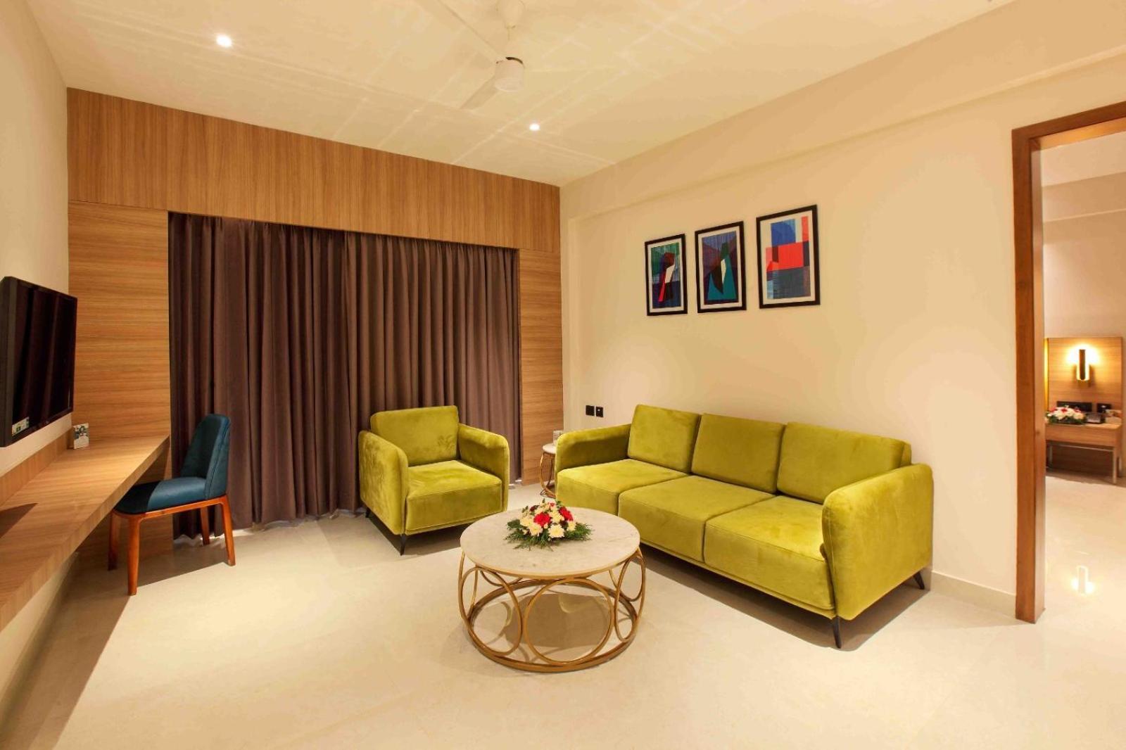 Hotel Park Residency Ayarkunnam Pullappalli Esterno foto